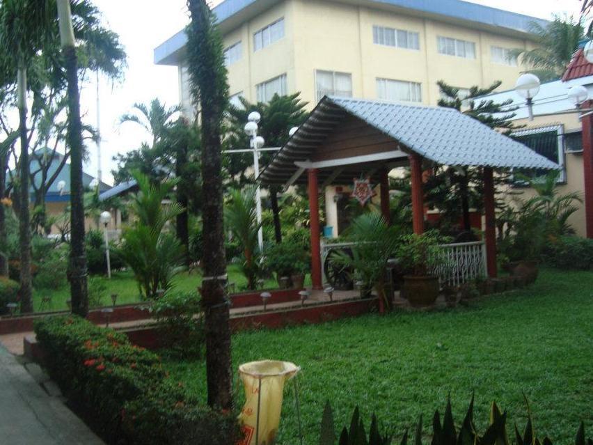Gems Hotel And Conference Center Antipolo Exterior photo
